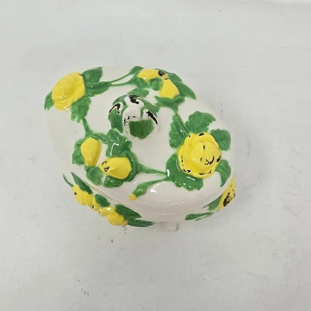 Vtg ceramic footed trinket dish w/lid yellow green‎ roses floral cottagecore